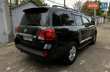 Позашляховик / Кросовер Toyota Land Cruiser 2012 в 