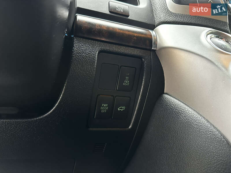 Внедорожник / Кроссовер Toyota Land Cruiser 2012 в Одессе