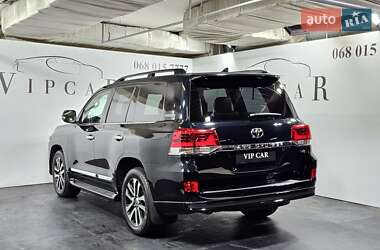 Внедорожник / Кроссовер Toyota Land Cruiser 2018 в 