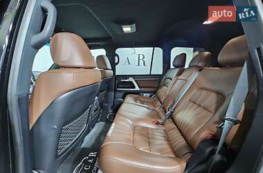 Внедорожник / Кроссовер Toyota Land Cruiser 2018 в 