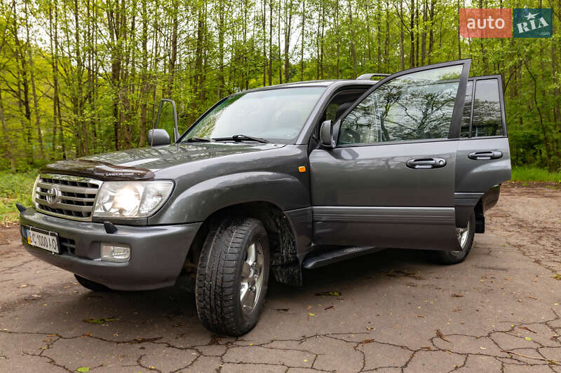 Позашляховик / Кросовер Toyota Land Cruiser 2006 в Трускавці фото 37 Позашляховик / Кросовер Toyota Land Cruiser 2006 в Трускавці