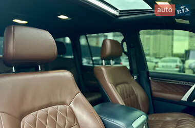 Внедорожник / Кроссовер Toyota Land Cruiser 2017 в 
