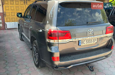 Позашляховик / Кросовер Toyota Land Cruiser 2018 в 