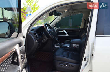Внедорожник / Кроссовер Toyota Land Cruiser 2016 в 