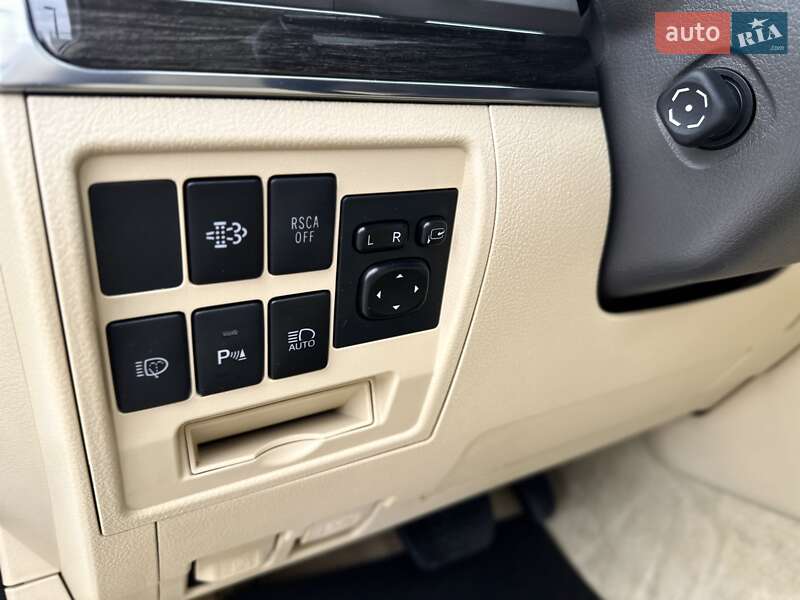 Позашляховик / Кросовер Toyota Land Cruiser 2017 в Києві