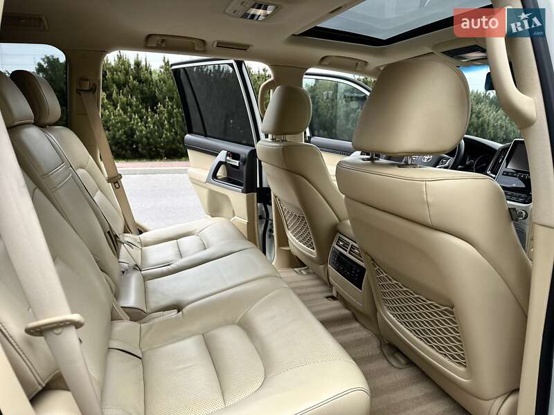 Позашляховик / Кросовер Toyota Land Cruiser 2017 в Києві