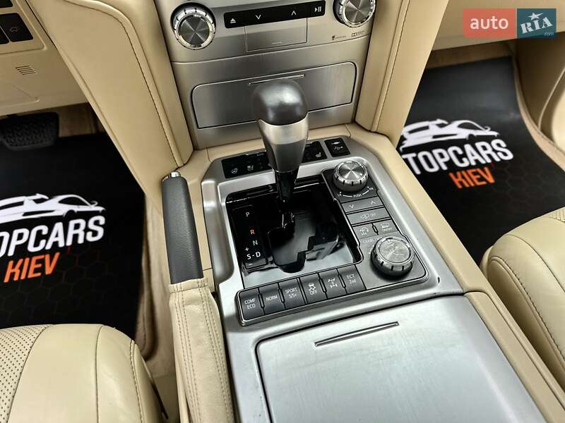 Позашляховик / Кросовер Toyota Land Cruiser 2017 в Києві