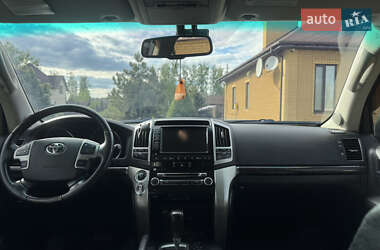 Внедорожник / Кроссовер Toyota Land Cruiser 2012 в 