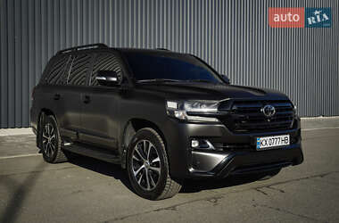 Позашляховик / Кросовер Toyota Land Cruiser 2015 в 