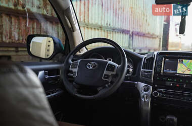 Позашляховик / Кросовер Toyota Land Cruiser 2015 в 