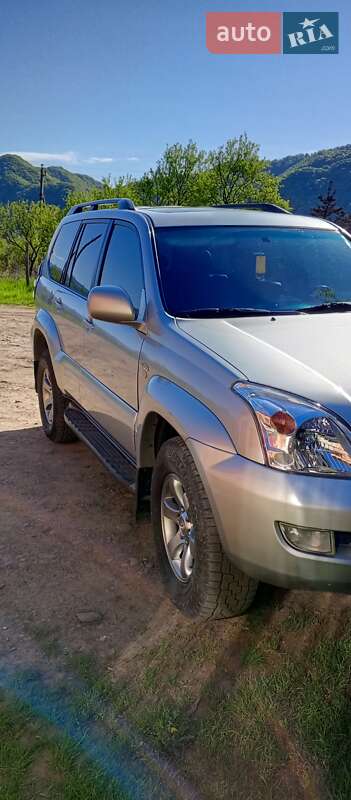 Позашляховик / Кросовер Toyota Land Cruiser 2007 в Драгово