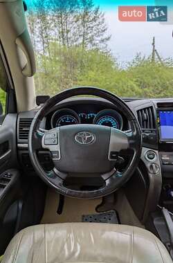 Позашляховик / Кросовер Toyota Land Cruiser 2010 в 