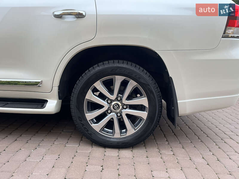 Позашляховик / Кросовер Toyota Land Cruiser 2017 в Вінниці