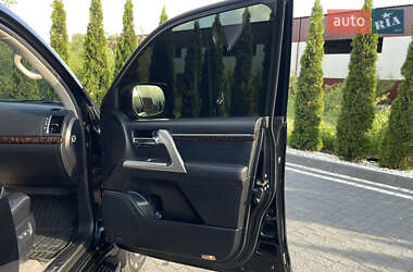 Позашляховик / Кросовер Toyota Land Cruiser 2013 в 