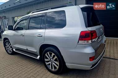 Внедорожник / Кроссовер Toyota Land Cruiser 2018 в 