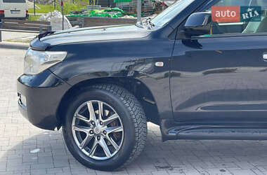 Внедорожник / Кроссовер Toyota Land Cruiser 2010 в 