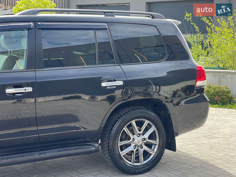 Внедорожник / Кроссовер Toyota Land Cruiser 2010 в Львове