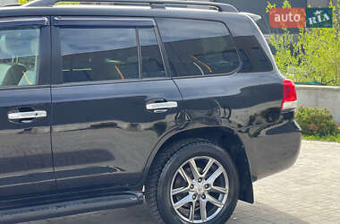 Внедорожник / Кроссовер Toyota Land Cruiser 2010 в 