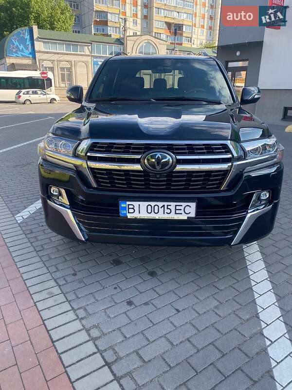 Внедорожник / Кроссовер Toyota Land Cruiser 2020 в 