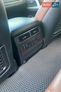 Внедорожник / Кроссовер Toyota Land Cruiser 2020 в 