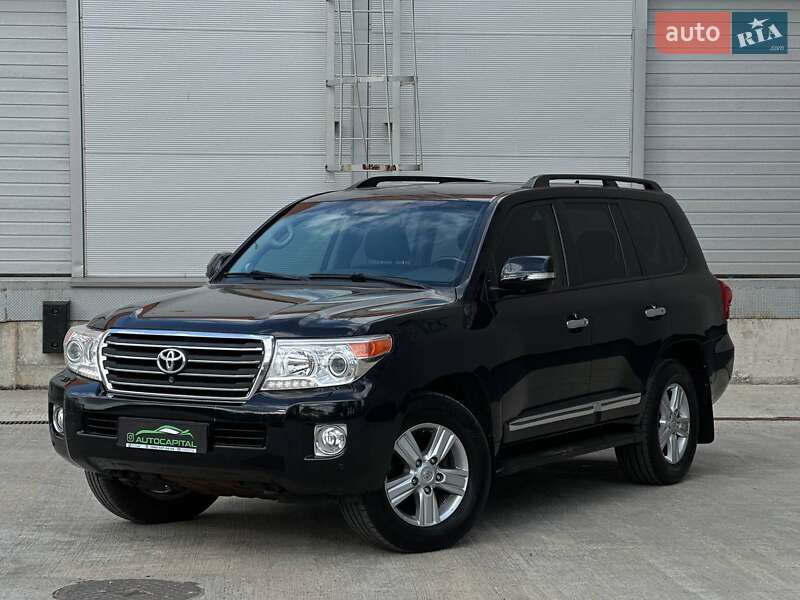 Позашляховик / Кросовер Toyota Land Cruiser 2014 в 