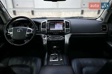 Позашляховик / Кросовер Toyota Land Cruiser 2014 в 