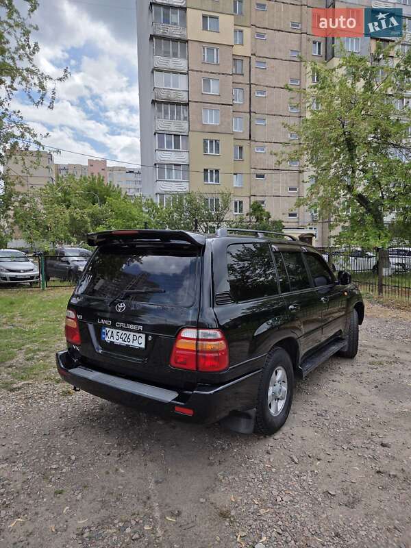Toyota Land Cruiser 2001