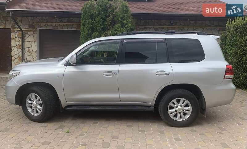 Внедорожник / Кроссовер Toyota Land Cruiser 2008 в Киеве