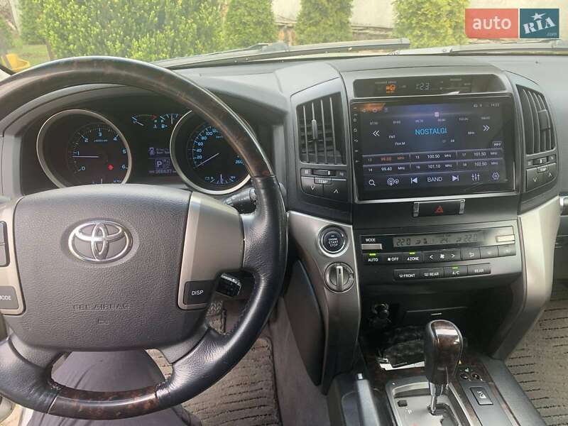 Внедорожник / Кроссовер Toyota Land Cruiser 2008 в Киеве