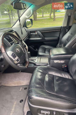 Позашляховик / Кросовер Toyota Land Cruiser 2012 в 
