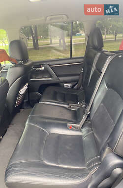 Позашляховик / Кросовер Toyota Land Cruiser 2012 в 