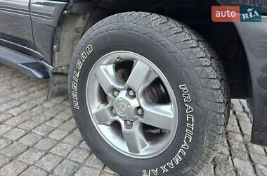 Внедорожник / Кроссовер Toyota Land Cruiser 2006 в 