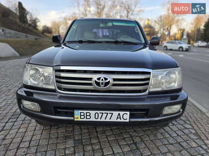 Внедорожник / Кроссовер Toyota Land Cruiser 2006 в 
