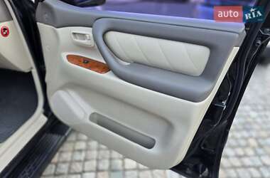 Внедорожник / Кроссовер Toyota Land Cruiser 2006 в 