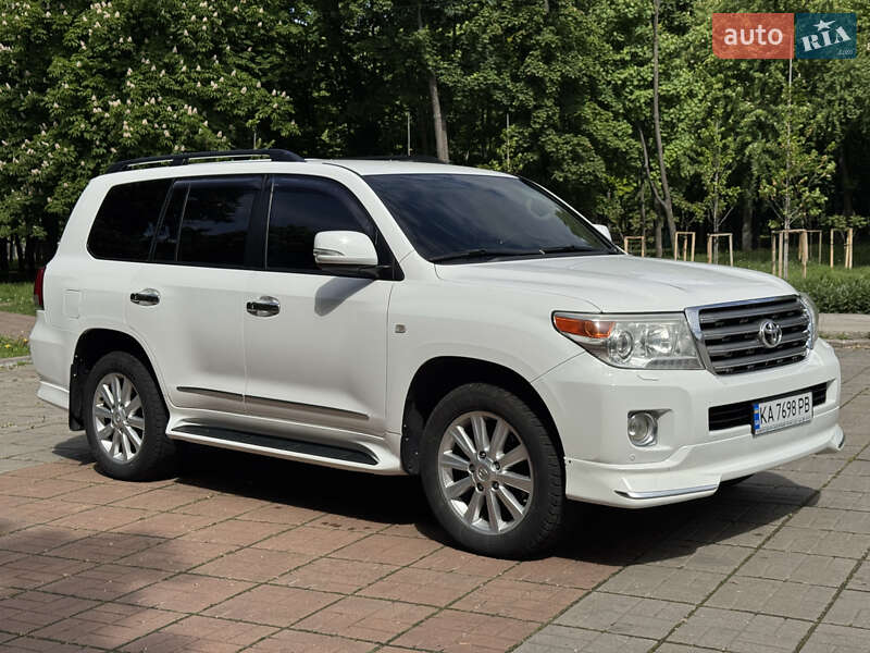 Внедорожник / Кроссовер Toyota Land Cruiser 2011 в Киеве