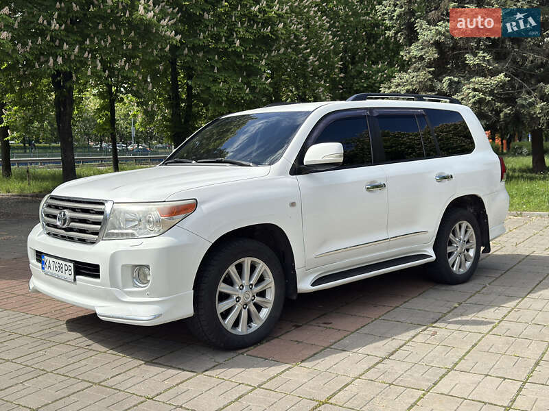 Внедорожник / Кроссовер Toyota Land Cruiser 2011 в Киеве