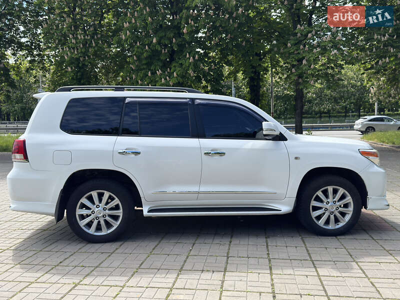 Внедорожник / Кроссовер Toyota Land Cruiser 2011 в Киеве