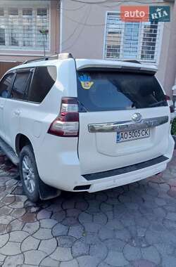 Внедорожник / Кроссовер Toyota Land Cruiser 2013 в Тячеве