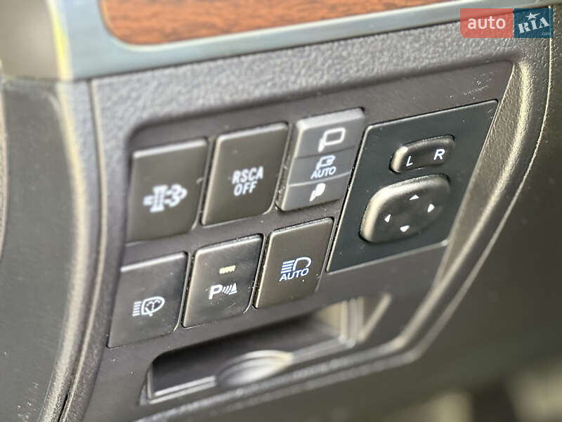 Внедорожник / Кроссовер Toyota Land Cruiser 2020 в Лановцах