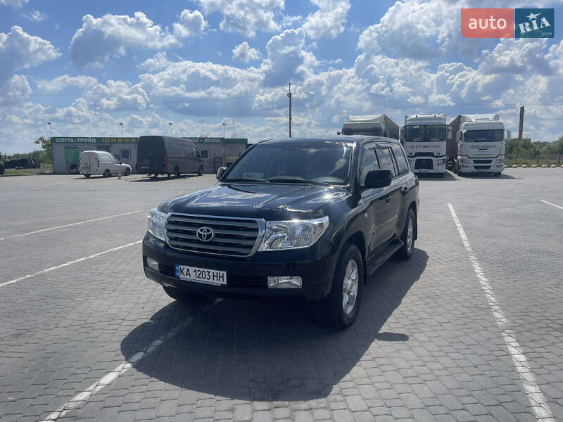 Toyota Land Cruiser 2010