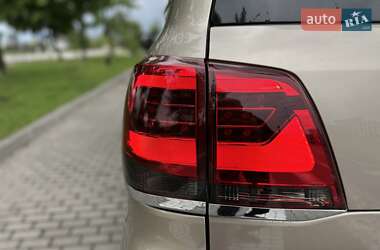 Внедорожник / Кроссовер Toyota Land Cruiser 2011 в 