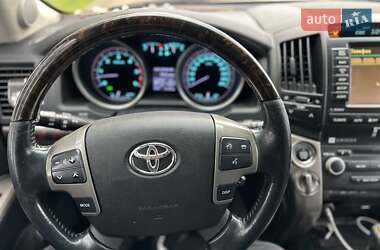Внедорожник / Кроссовер Toyota Land Cruiser 2011 в 
