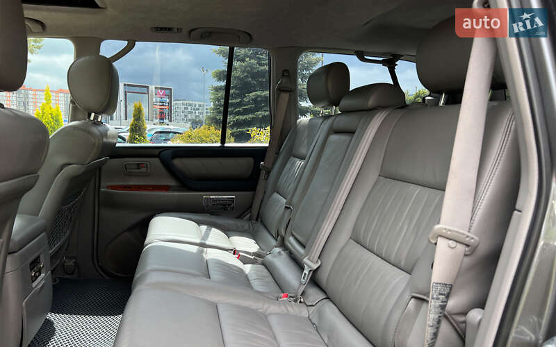 Внедорожник / Кроссовер Toyota Land Cruiser 2006 в Львове