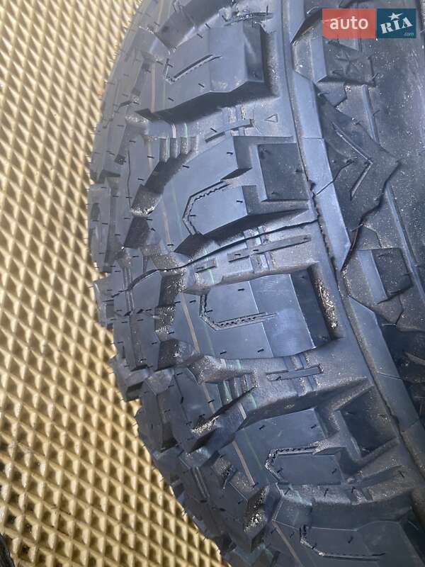 Внедорожник / Кроссовер Toyota Land Cruiser 2003 в Черновцах