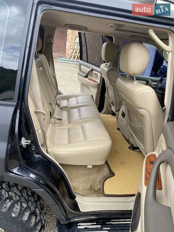 Внедорожник / Кроссовер Toyota Land Cruiser 2003 в Черновцах