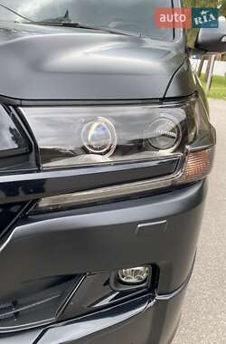Внедорожник / Кроссовер Toyota Land Cruiser 2020 в 
