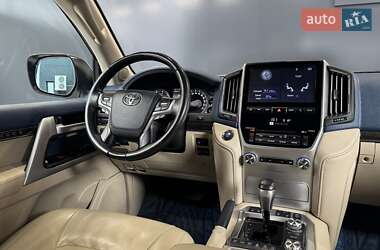 Внедорожник / Кроссовер Toyota Land Cruiser 2019 в 