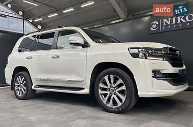 Внедорожник / Кроссовер Toyota Land Cruiser 2019 в 