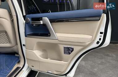 Внедорожник / Кроссовер Toyota Land Cruiser 2019 в 