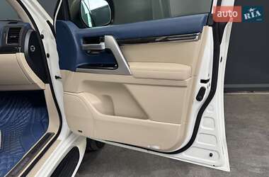 Внедорожник / Кроссовер Toyota Land Cruiser 2019 в 